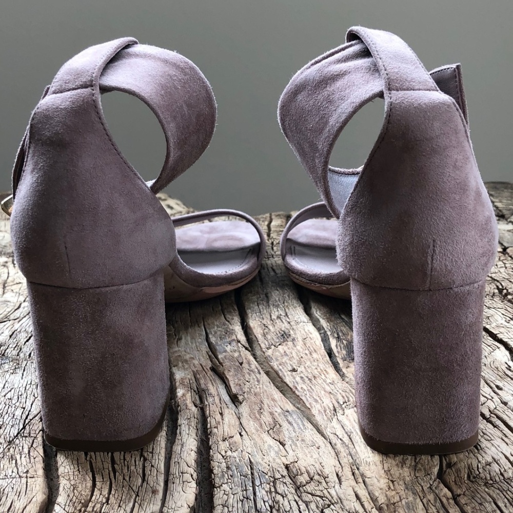 Burberry Heels! - Picture 3 of 3